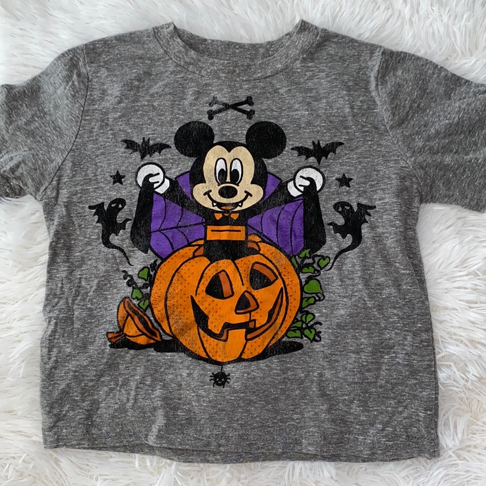 SUPER CUTE MICKEY MOUSE VAMPIRE HALLOWEEN TEE